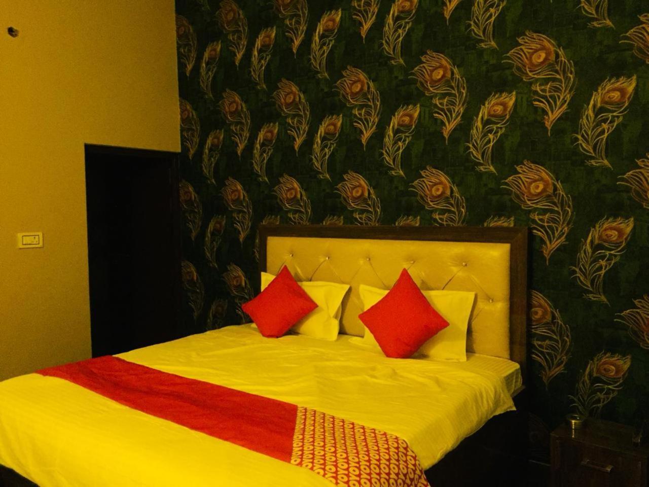 Homestay Divine Sparrow Family Homestay Agra (Uttar Pradesh)